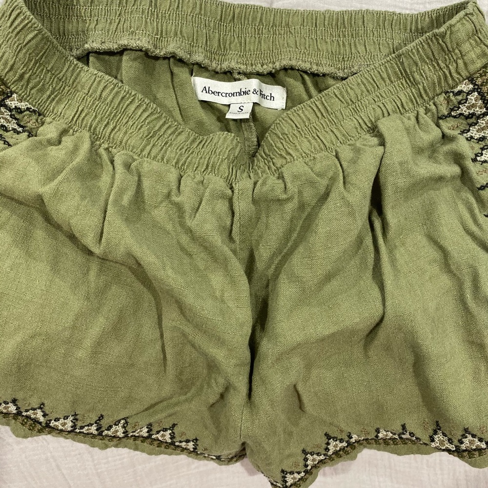 Shorts - Picture 4 of 4